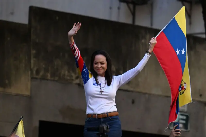 Oposição denuncia detenção e posterior liberação de María Corina Machado às vésperas da posse de Maduro