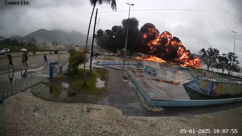 Acidente em Ubatuba: o que se sabe sobre explosão de avião que deixou 1 morto e 4 feridos