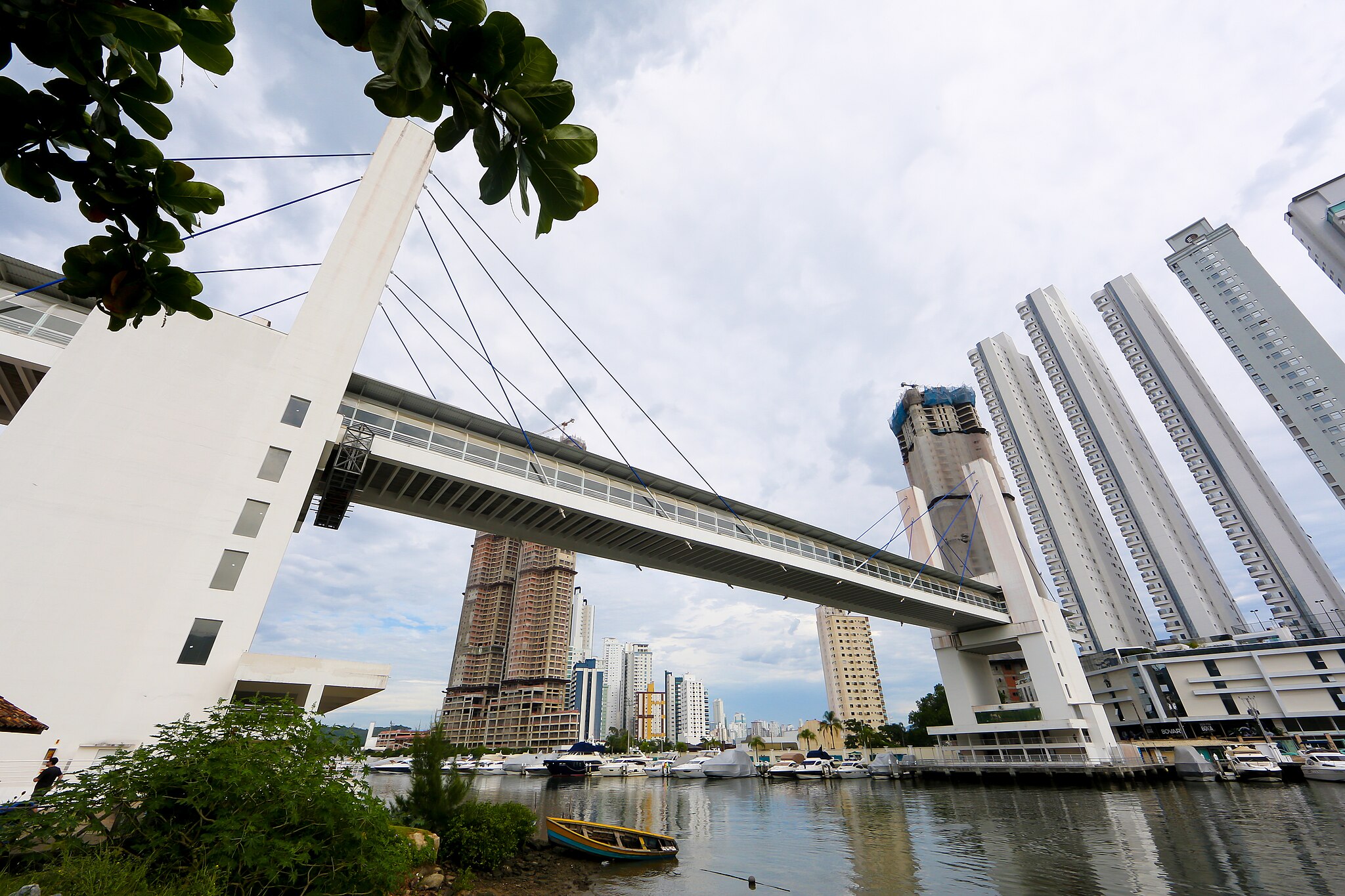 Passarela da Barra, Balneário Camboriú Por Daniel Vianna - MTUR