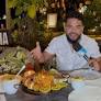 Tom Carvalho foi até o distrito de Porto Segura para mostrar o motivo dele ser tão requisitado.
