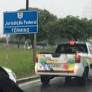 Trânsito intenso na entrada da Ilha de SC. Imagem: Flávio Jr / Portal TVBV Online. Uma cratera se formou na BR 101 e bloqueia a rodovia.