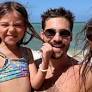 Sabrina Sato escolhe Porto Seguro para curtir em famíliaPorto Seguro, um dos destinos mais icônicos do Brasil, foi o local escolhido pela apresentadora.