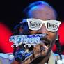 Depois de ter feito um show em um dos eventos da posse de Donald Trump, o rapper Snoop Dogg gravou um vídeo rebatendo os comentários negativos que recebeu...
