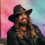 Billy Ray Cyrus teve uma apresentação marcada por problemas técnicos e deixou alguns de seus filhos preocupados.