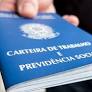 Posições incluem atuação remota, híbrida e presencial para diversas funções, desde estágio, passando por gerente de vendas até desenvolver sênior;...