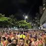 Além da diversão, Carnaval de Balneário Camboriú movimenta a economia ao movimentar setores como hotelaria e comércio.