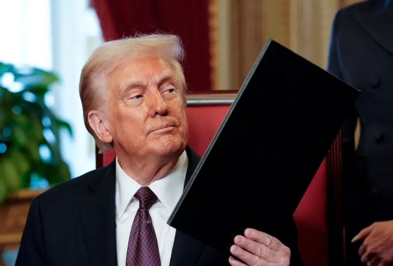 Posse de Trump: medidas contra imigrantes e as outras prioridades do presidente dos EUA
