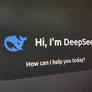 Entenda o que é a nova inteligência artificial chinesa da DeepSeek, os efeitos e diferenciais da tecnologia no mercado de IA global. Clique e confira!