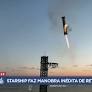 Na área externa da nova casa do BBB25 tem cadeiras de descanso perto do Big Fone • Reprodução/TV Globo