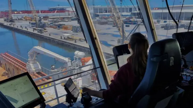 Os pilotos de navio que ganham a partir de R$ 8 mil e trabalham só metade do ano
