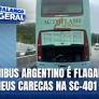 Um ônibus de turismo vindo da Argentina foi flagrado transitando com pneus carecas na SC-401, em Florianópolis. O veículo, que estava parado próximo ao...