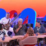 Programa especial do Sem Censura na Bahia com personalidades do axé music, como É o Tchan e Armandinho. Premiado e com plateia, comemora 40 anos em 2025.