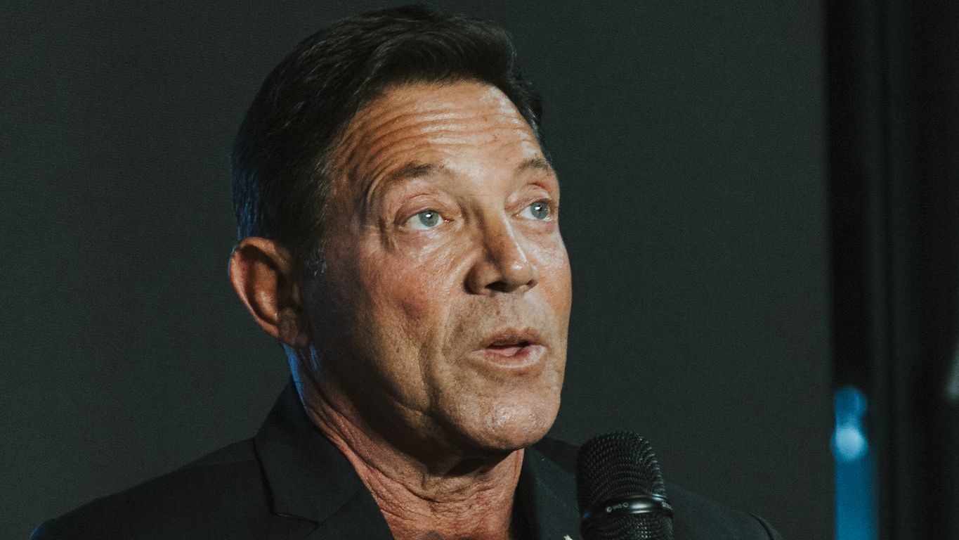 Invista quando a economia vai mal, diz Lobo de Wall Street sobre Brasil