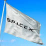 A SpaceX, sob a liderança de Elon Musk, continua a transformar a exploração espacial através do Starship, seu avançado sistema de foguetes.