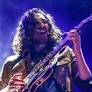 Dono de uma voz marcante e mundialmente conhecida, o cantor e compositor irlandês Hozier, multiplatinado, nomeado ao Grammy e dono do hit “Take me to...