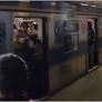 Passageiros do metrô de Belo Horizonte usaram as redes sociais para relatar problemas, como trens parados e atrasos no serviço nesta quarta.