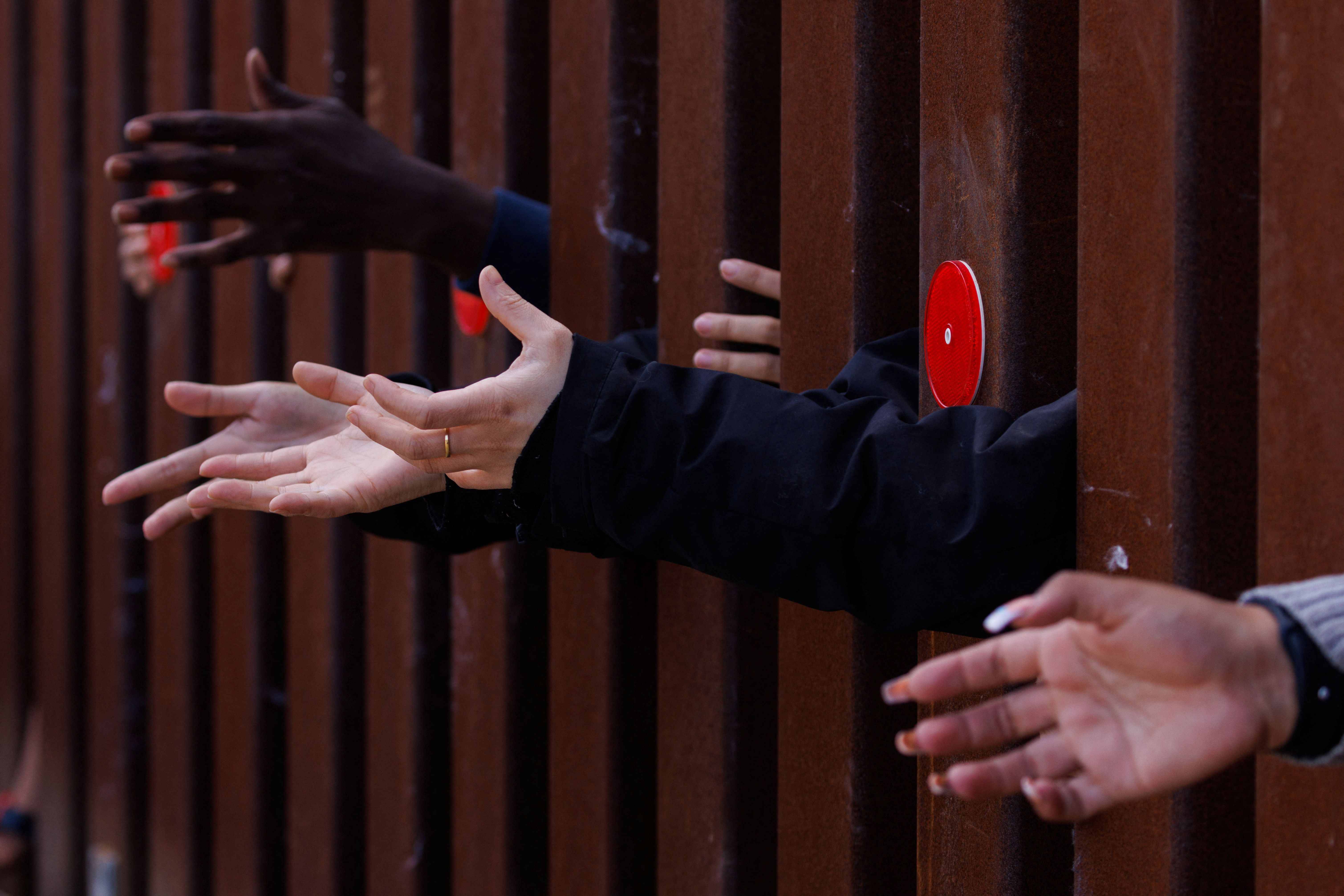 Governo Trump suspende ajuda a refugiados que estão nos EUA