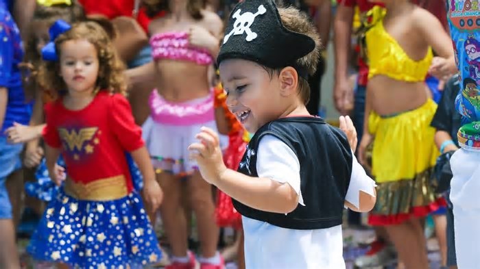 Crianças nos desfiles de Carnaval no AM só podem participar com autorização da Justiça