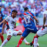 O goleiro Lucas Arcanjo brilhou e o Vitória conseguiu permanecer na liderança do Campeonato Baiano. A partida foi transmitida ao vivo pela TV Brasil.