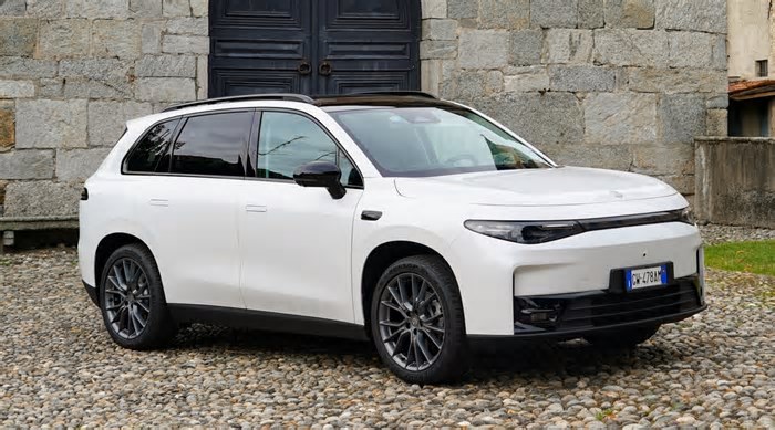 Leapmotor C10 será primeiro carro chinês da dona da Fiat no Brasil