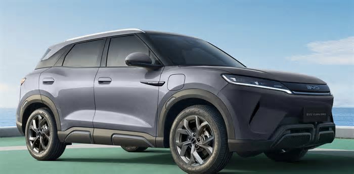 A BYD é a líder absoluta com 71,3% das vendas de carros elétricos no Brasil