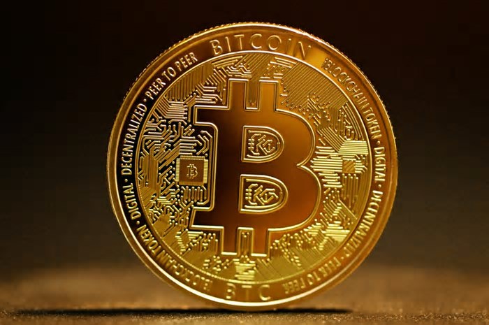 Bitcoin segue sem força compradora e se estabiliza nos US$ 96 mil