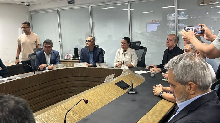 Governo de Pernambuco proíbe torcidas nos próximos cinco jogos do Santa Cruz e do Sport após onda de violência causada por organizadas