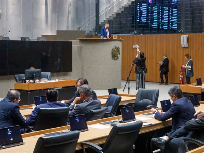 Após recesso, Assembleia Legislativa de Pernambuco retoma trabalhos