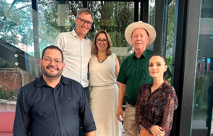 Prefeito e comitiva visitam fábricas no RS em busca viabilizar investimentos em Sinop