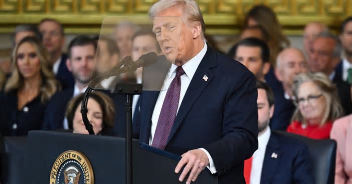 Trump ordena demissão de todos os promotores da