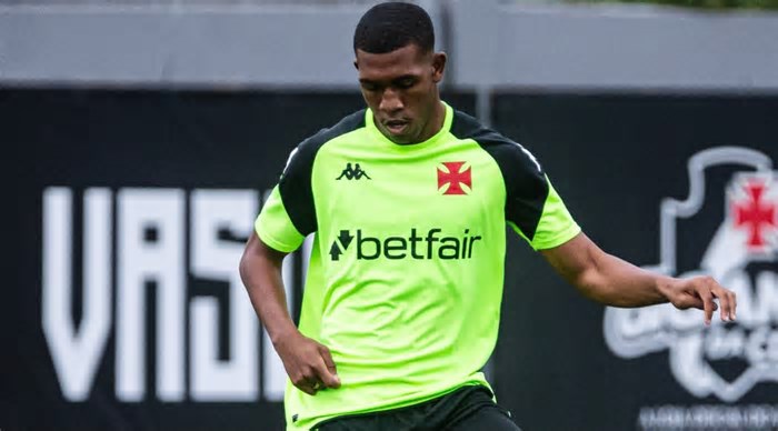 Vasco está perto de renovar com Rayan, na mira do Barcelona