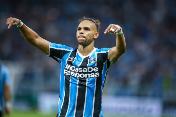 Grêmio fez oferta por zagueiro que atuou com Braithwaite na Espanha