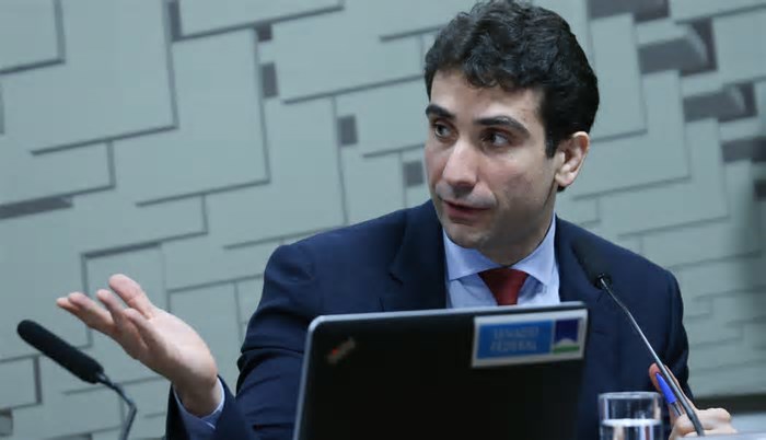 Galípolo destaca forte crescimento das criptomoedas no Brasil e os desafios do setor
