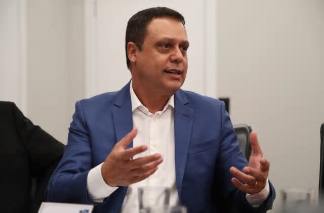 Flávio César de Oliveira é eleito presidente do Comsefaz para o biênio 2025/2027