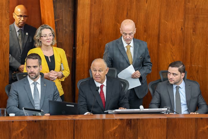 Relação de Leite com Lula é pautada pela aspiração de ser candidato à presidência, diz Pepe Vargas
