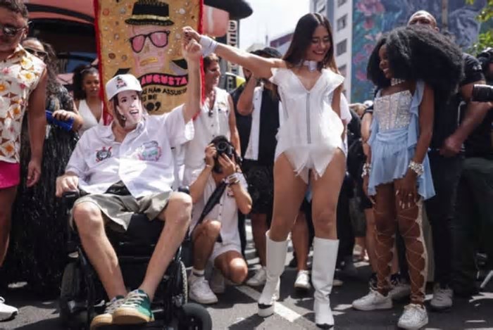 Marcelo Rubens Paiva é agredido em bloco de pré-carnaval em SP