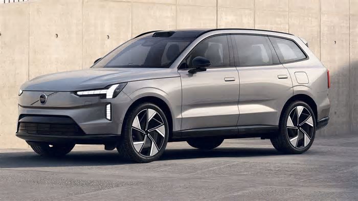 Volvo EX90 estreia no Brasil por R$ 849.990 com 459 km de autonomia
