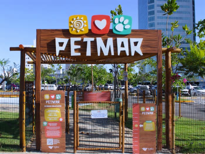 Pet Folia: shopping de Boa Viagem promove evento carnavalesco para tutores e cães