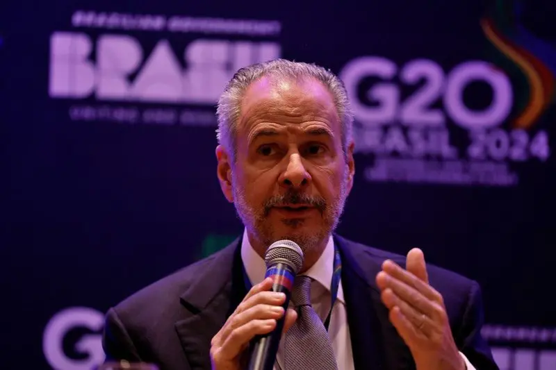 Presidente da COP 30 diz não ver contradição entre petróleo na Foz do Amazonas e agenda ambiental de Lula