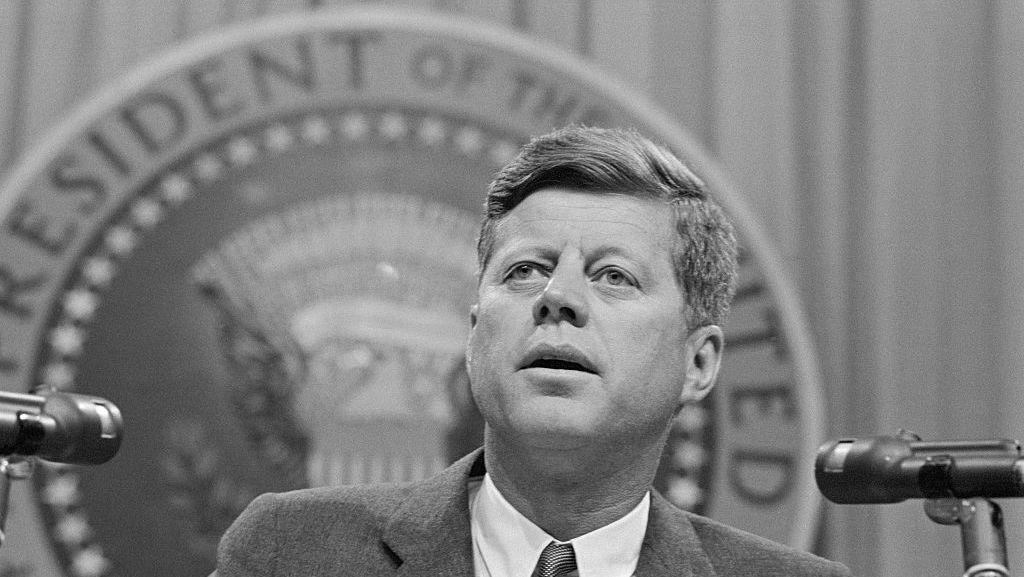 FBI descobriu 2,4 mil arquivos sobre assassinato de John Kennedy