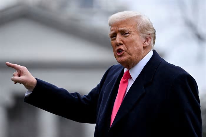 Trump diz que tarifas sobre México e Canadá entrarão em vigor em 4 de março