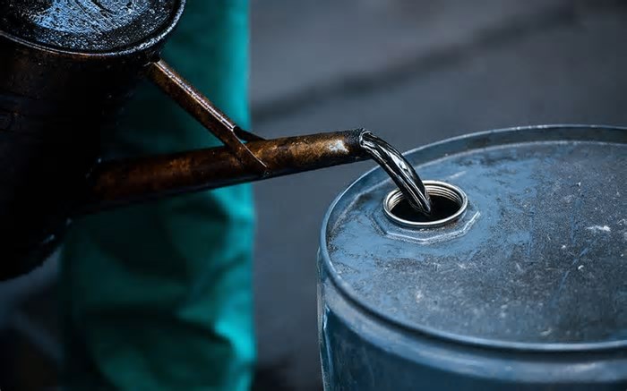 Oposição apoia fim de licenças dos Estados Unidos para exportação de petróleo da Venezuela
