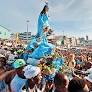 No Brasil, todo ano acontece a Festa de Iemanjá, uma das celebrações religiosas mais populares do país. Por Flipar. Reprodução.