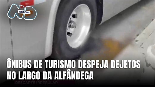 Ônibus de turismo é flagrado despejando dejetos no centro de Florianópolis