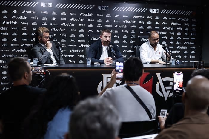 Vasco ingressa com pedido de recuperação judicial do clube e da SAF