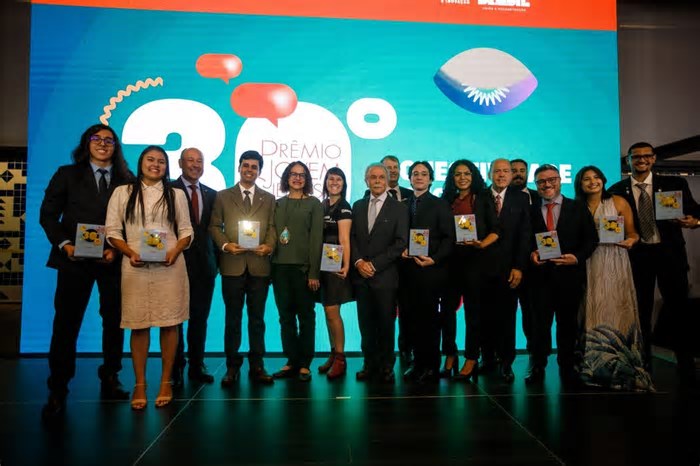 Vencedores do Prêmio Jovem Cientista são ‘faróis para outros acreditarem que podem fazer ciência’, diz presidente do CNPq