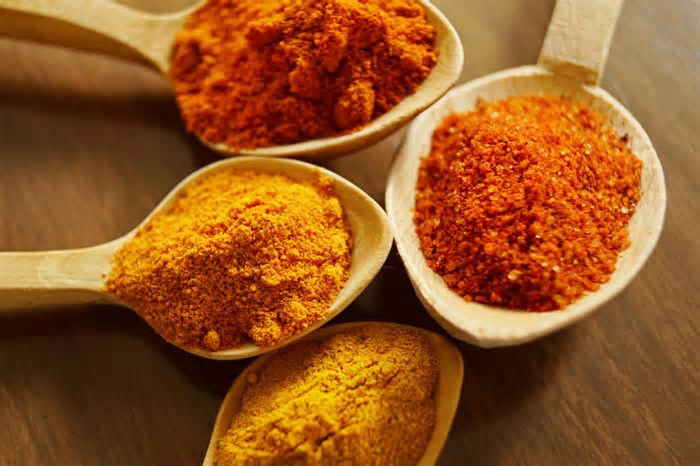 Os benefícios da cúrcuma para a saúde feminina (e receitas para aproveitar ao máximo suas propriedades)