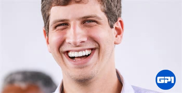 João Campos gasta três vezes mais em publicidade do que no combate a enchentes