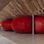 Anish Kapoor é um dos artistas contemporâneos mais influentes da atualidade. Suas obras, intensas e quase espirituais, exploram a interseção entre escultura...
