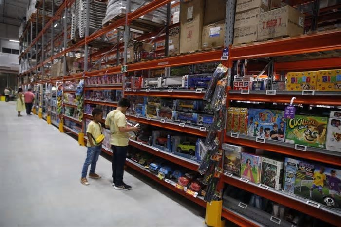 VemKiTem inaugura megaloja em Fortaleza com descontos de 20% no varejo e atacado